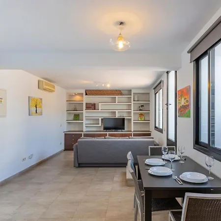 Apartment Great 3 Bedroom With Terrace In Golden Mile