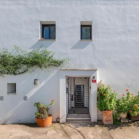 Great 3 Bedroom With Terrace In Golden Mile Apartment *