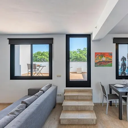 Apartment Great 3 Bedroom With Terrace In Golden Mile Marbella