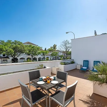 Great 3 Bedroom With Terrace In Golden Mile