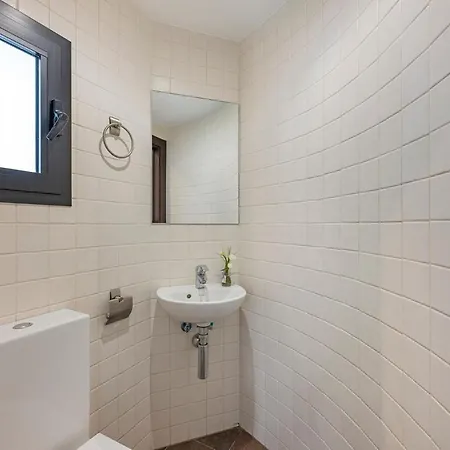 Apartment Great 3 Bedroom With Terrace In Golden Mile *